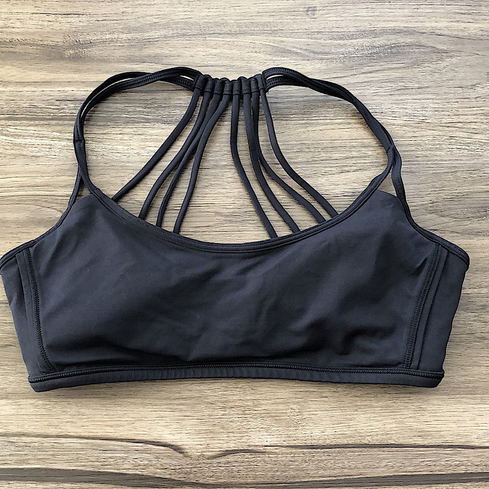 Lululemon Lighten Up Sports Bra